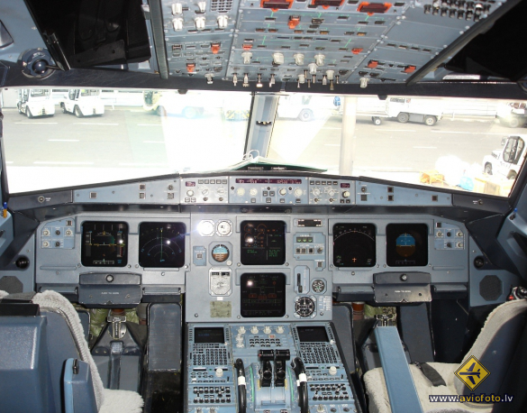 Airbus A320-211